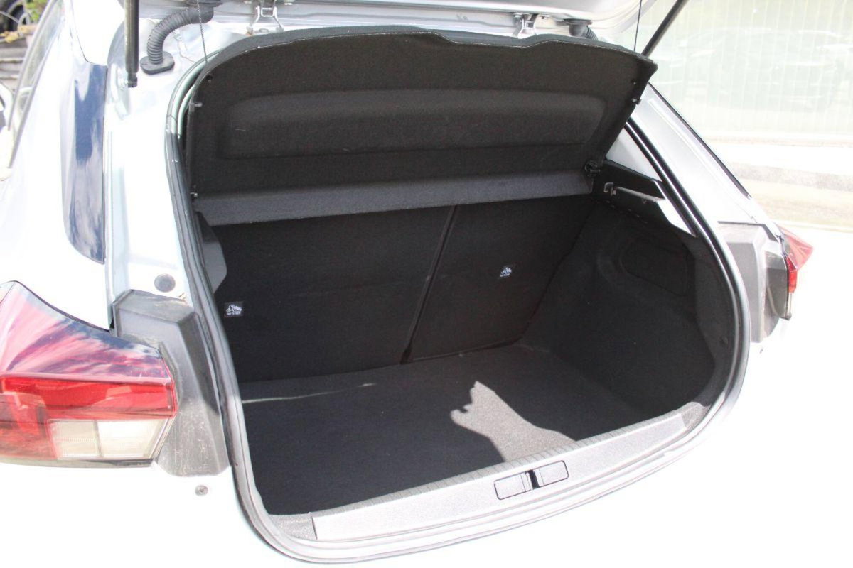 Opel Corsa 1.2 Edition (20)