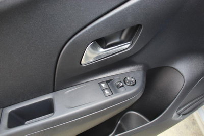 Opel Corsa 1.2 Edition (8)