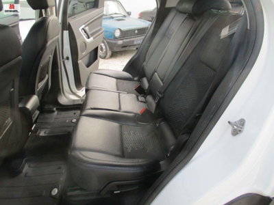 Land Rover Discovery Sport 2.0 TD4 150 CV HSE (15)