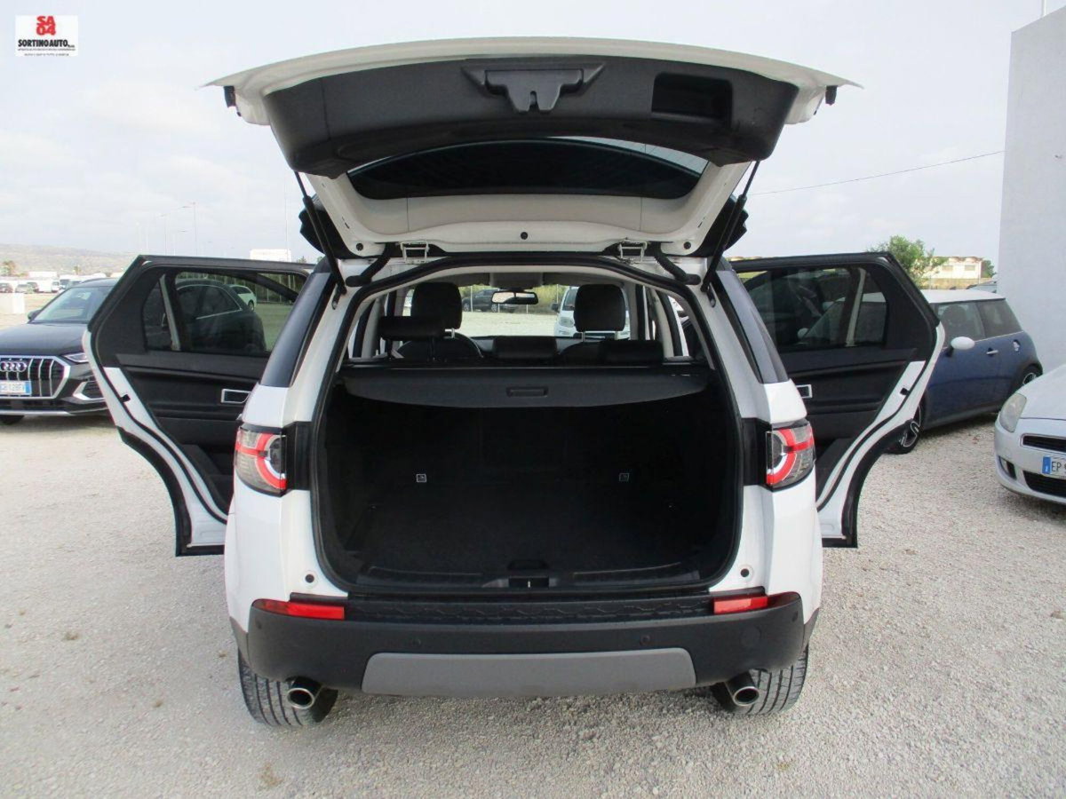 Land Rover Discovery Sport 2.0 TD4 150 CV HSE (16)