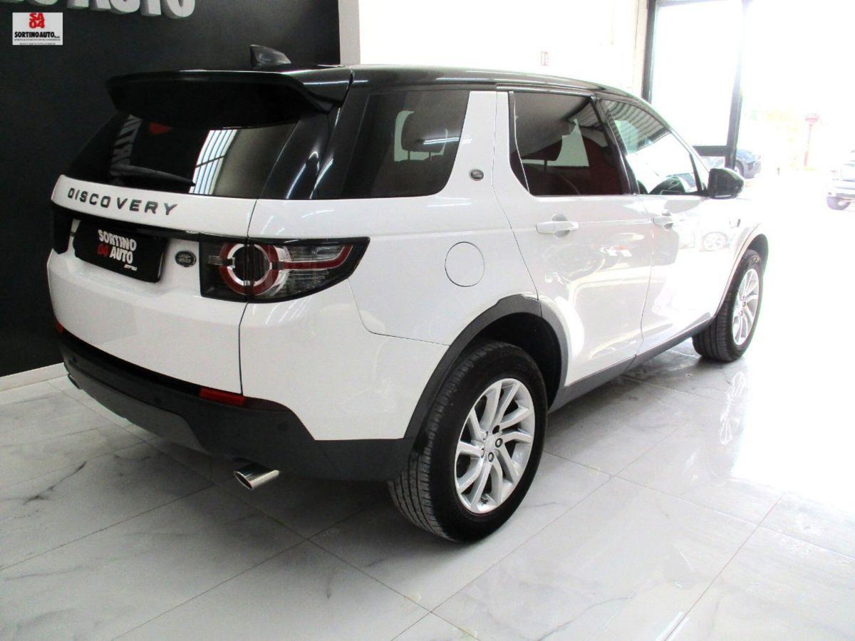 Land Rover Discovery Sport 2.0 TD4 150 CV HSE (4)