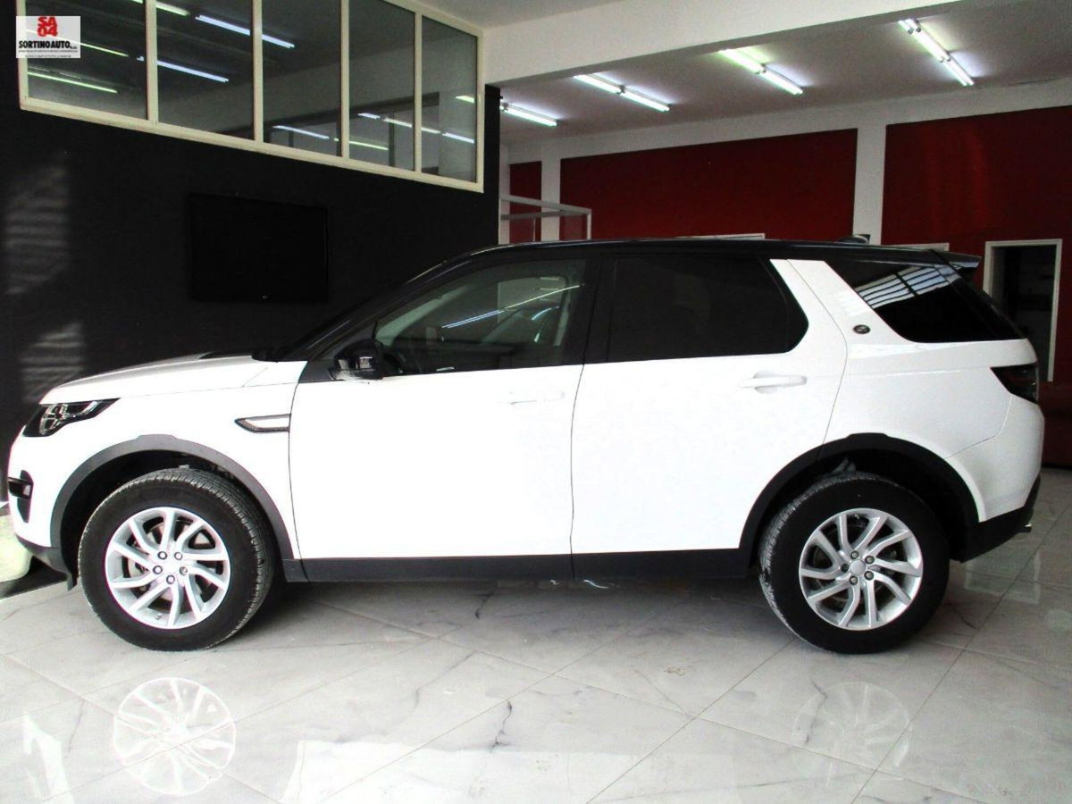 Land Rover Discovery Sport 2.0 TD4 150 CV HSE (5)