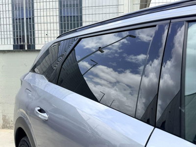 Peugeot 5008 1.2 hybrid Allure 145cv e-dcs6 (4)