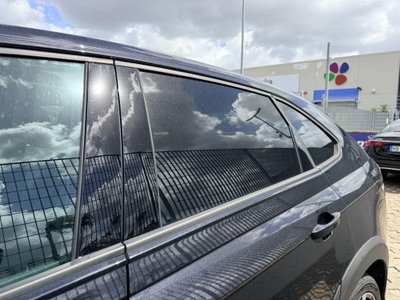 Volkswagen Taigo 1.0 tsi R-Line 115cv (6)
