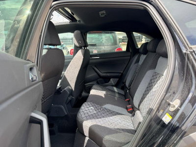Volkswagen Taigo 1.0 tsi R-Line 115cv (9)