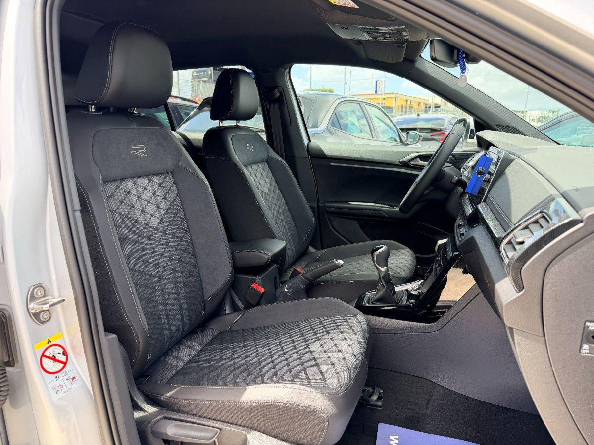 Volkswagen T-Cross 1.0 tsi R-Line 115cv (12)