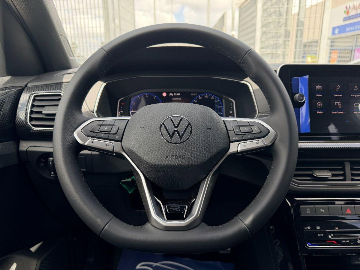 Volkswagen T-Cross 1.0 tsi R-Line 115cv (18)