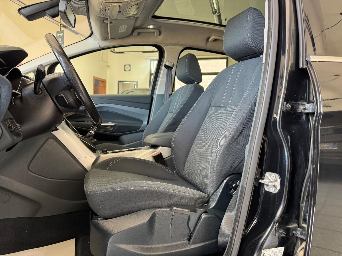 Ford C-Max 1.6 TDCi 115CV Titanium (9)