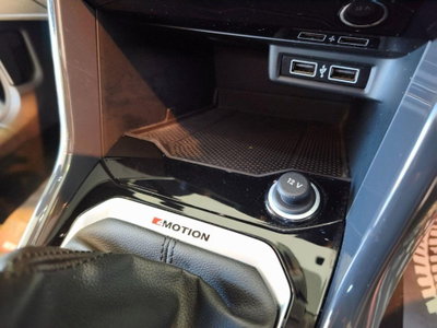 Volkswagen T-Roc 2.0 tdi Style 4motion 150cv dsg (20)