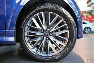 Audi Q3 35 2.0 tdi s-tronic (6)