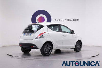 Lancia Ypsilon 1.0 FireFly 5 porte S&S Hybrid Silver Plus (14)