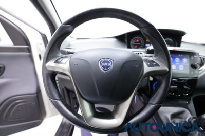 Lancia Ypsilon 1.0 FireFly 5 porte S&S Hybrid Silver Plus (7)
