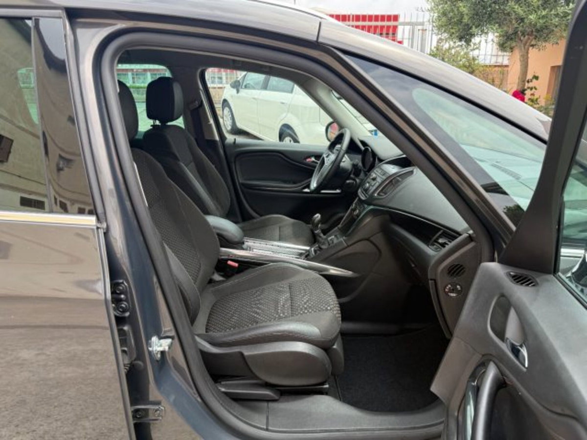 Opel Zafira Tourer 1.6 CDTi 136CV Start&Stop Cosmo (13)