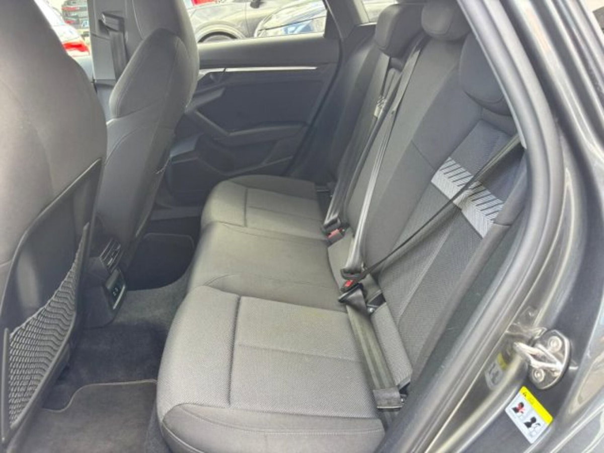 Audi A3 Sportback 35 TDI S tronic S line edition (15)