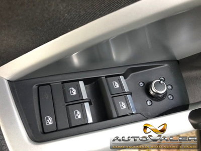 Audi Q3 35 TDI quattro S tronic Business (10)