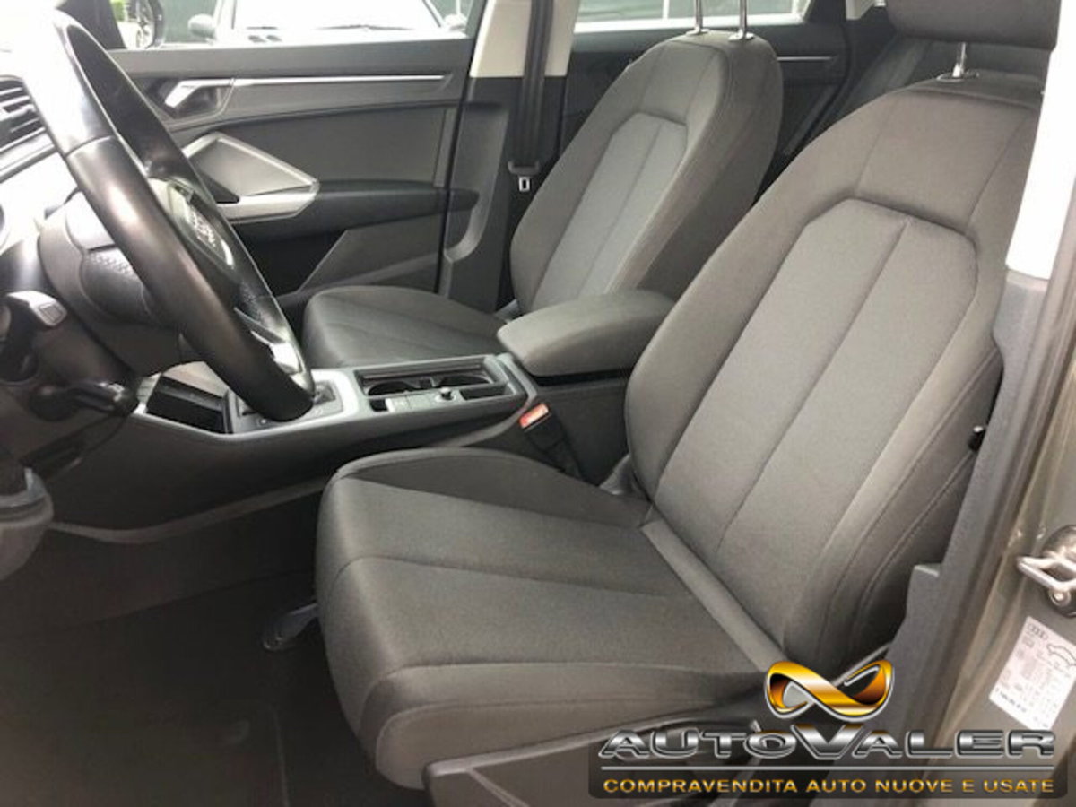 Audi Q3 35 TDI quattro S tronic Business (15)