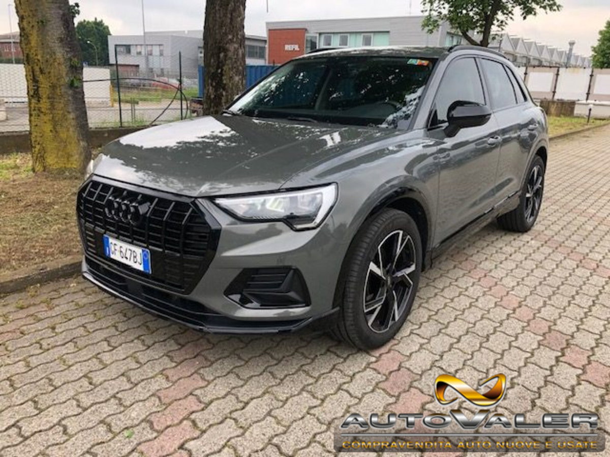 Audi Q3 35 TDI quattro S tronic Business (2)