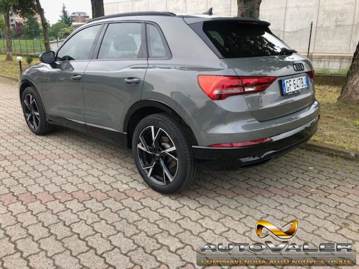 Audi Q3 35 TDI quattro S tronic Business (4)