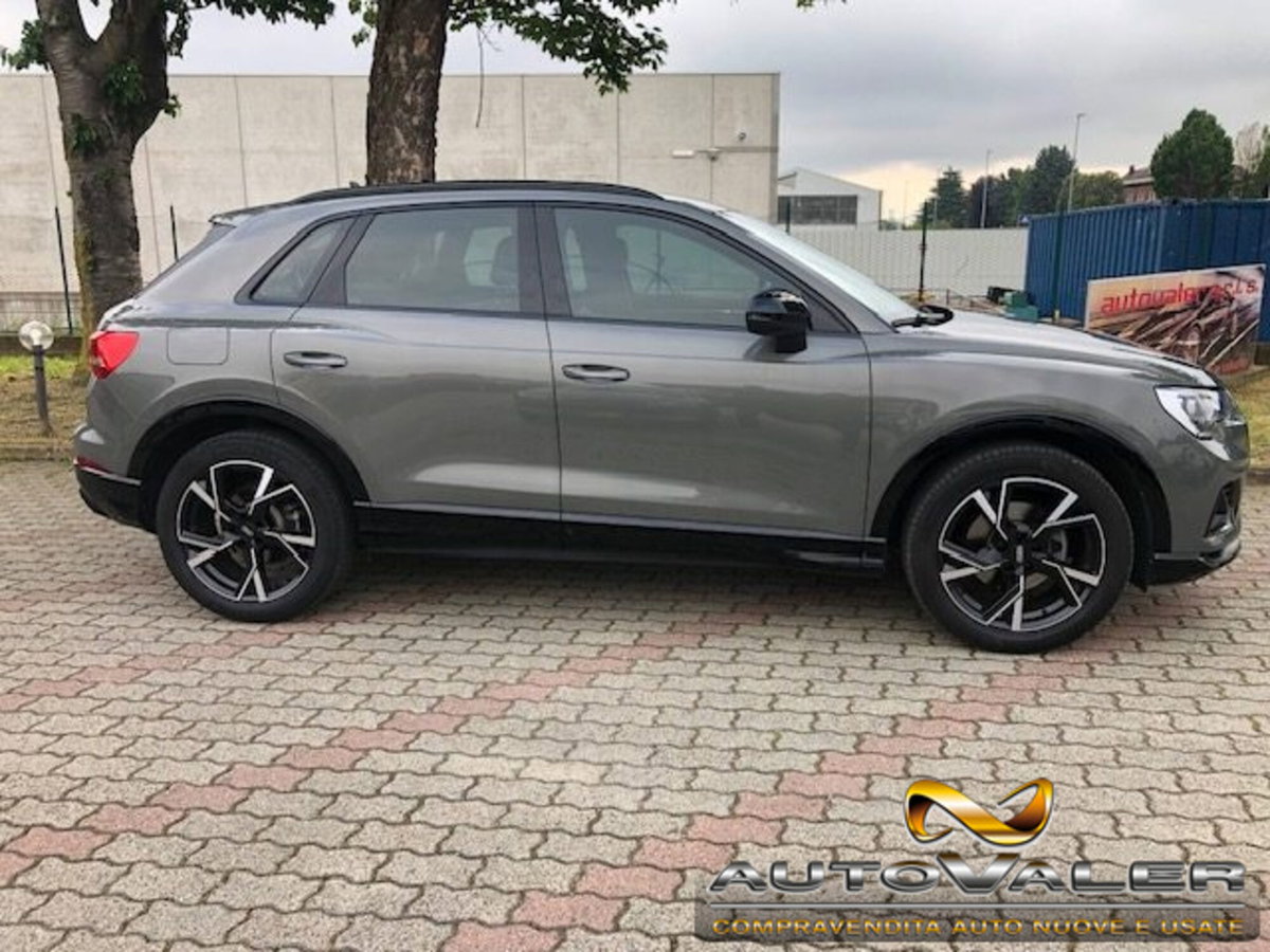 Audi Q3 35 TDI quattro S tronic Business (5)