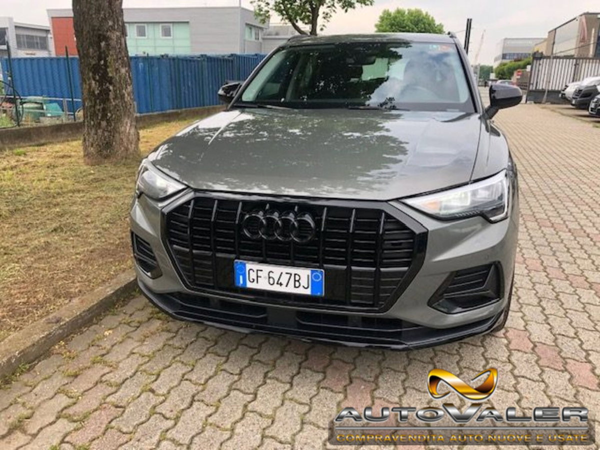 Audi Q3 35 TDI quattro S tronic Business (7)