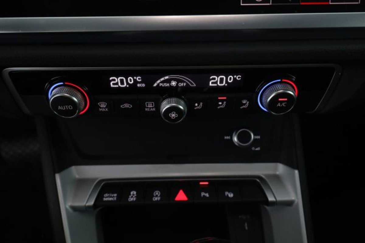Audi Q3 Sportback 35 TDI quattro S tronic Business Plus (13)