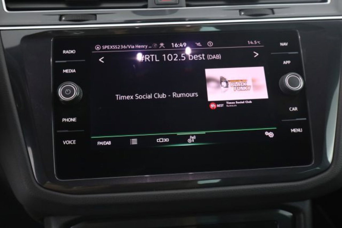 Volkswagen Tiguan 2.0 TDI 150 CV SCR DSG 4MOTION R-Line (11)