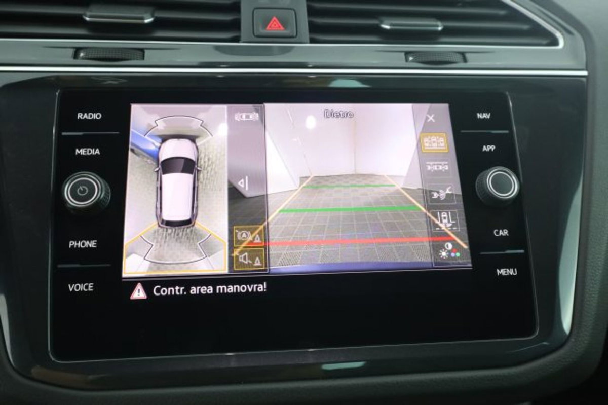 Volkswagen Tiguan 2.0 TDI 150 CV SCR DSG 4MOTION R-Line (12)