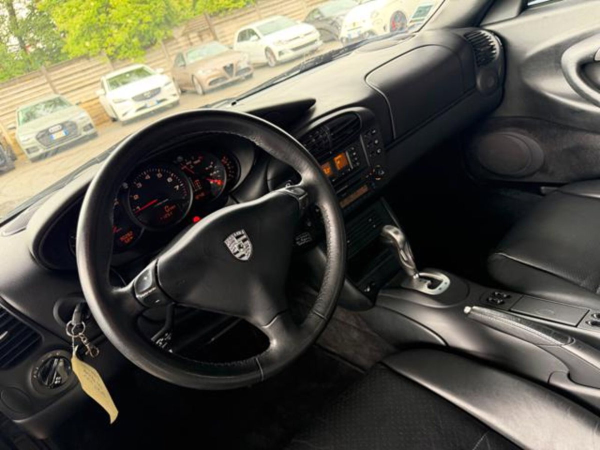 Porsche 911 Coupé Carrera 4 cat (12)