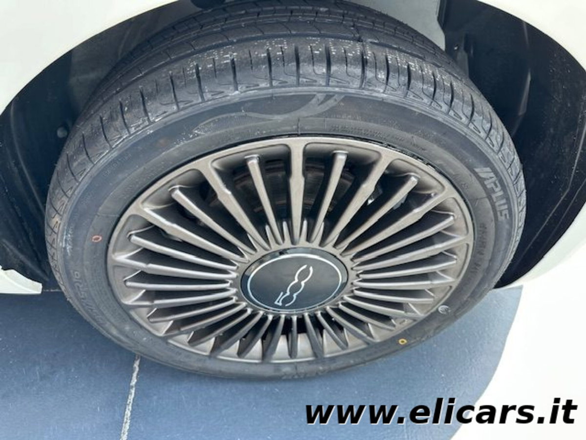 Fiat 500 1.0 Hybrid Lounge (14)