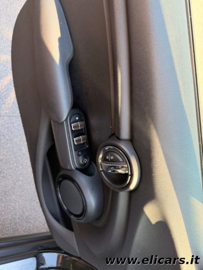 MINI Mini 1.5 Cooper D Boost 5 porte (8)
