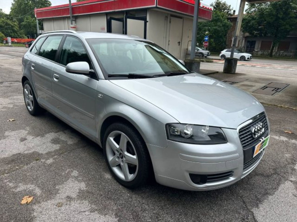 Audi A3 Sportback 1.6 16V FSI Attraction (10)