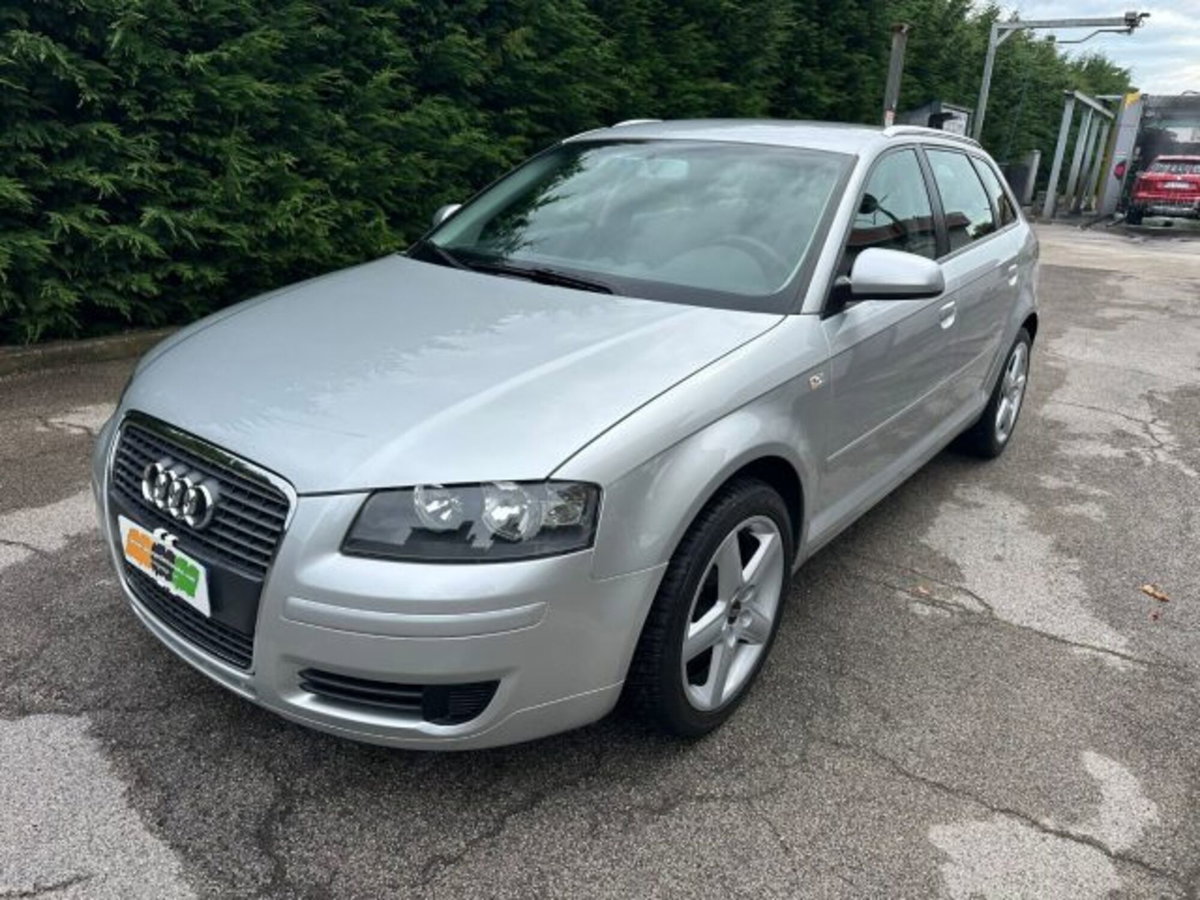 Audi A3 Sportback 1.6 16V FSI Attraction (16)