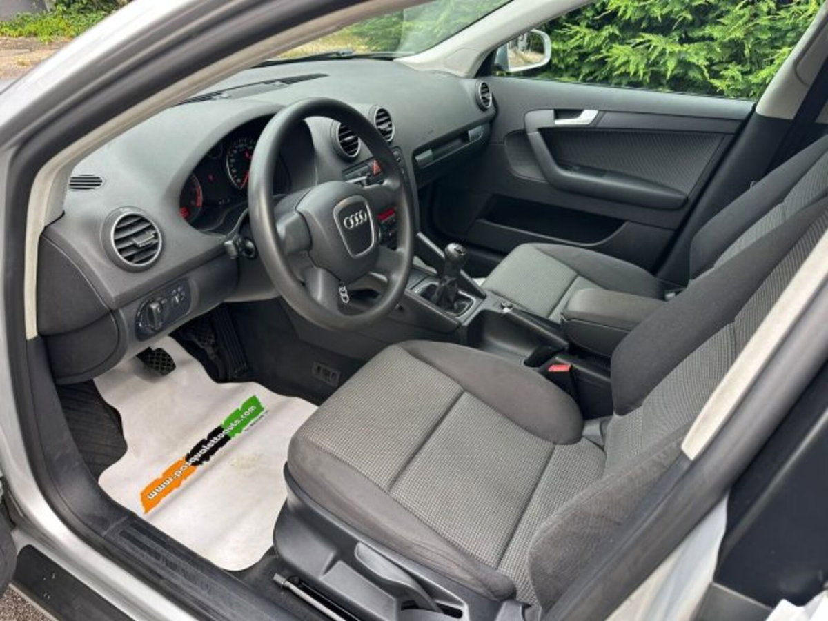 Audi A3 Sportback 1.6 16V FSI Attraction (5)