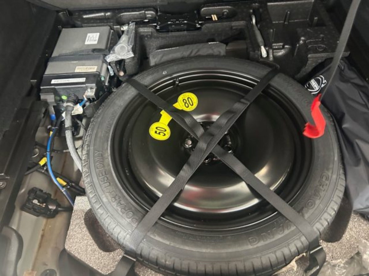 Volvo XC60 B4 (d) AWD Geartronic Momentum Pro (19)