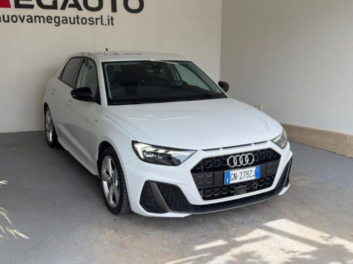 Audi A1 Sportback 30 TFSI S line edition (2)