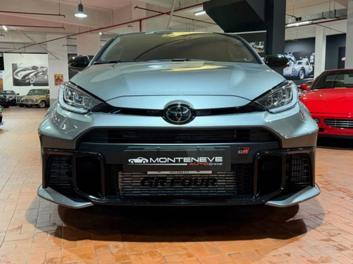 Toyota GR Yaris 1.6 Circuit imt-6 (2)
