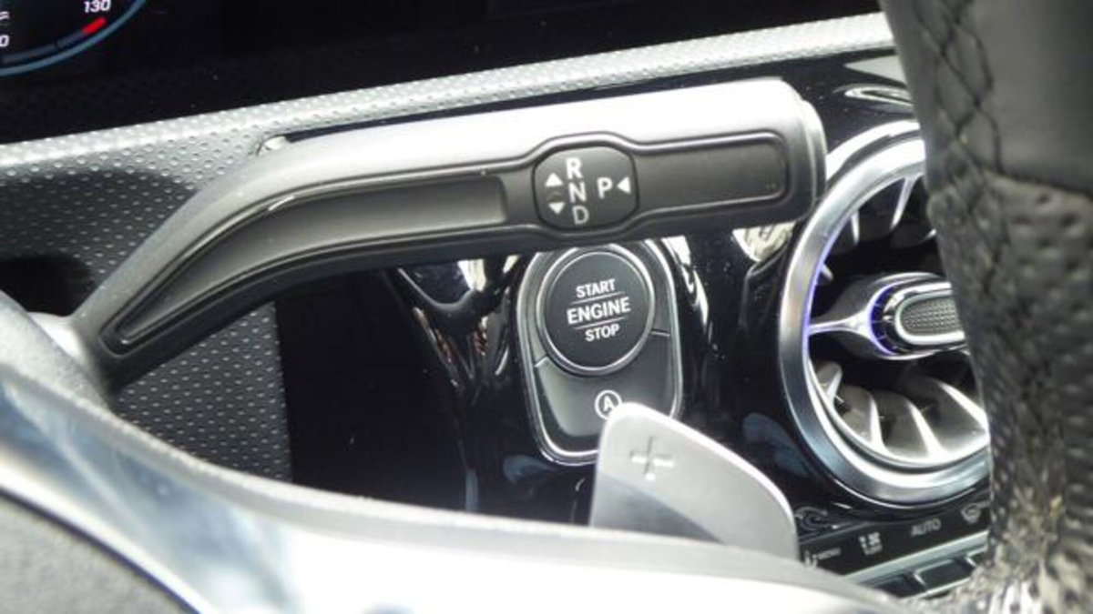 Mercedes-Benz Classe A Sedan 180 d AMG Line Premium Plus auto (19)