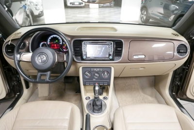 Volkswagen Maggiolino Cabrio 1.2 TSI Design (10)