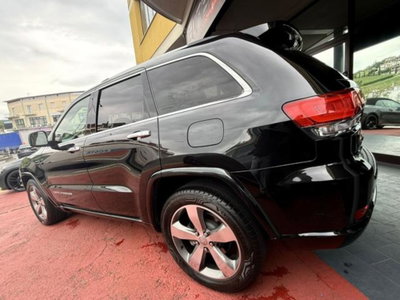 Jeep Grand Cherokee 3.0 V6 CRD 250 CV Multijet II Overland (3)