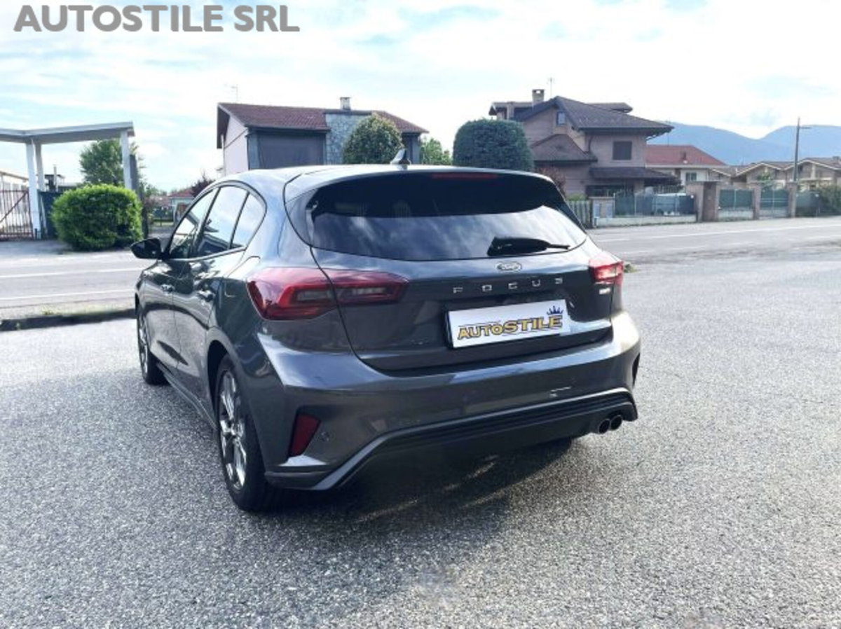 Ford Focus Station Wagon 1.0 EcoBoost Hybrid 125 CV SW ST-Line (13)