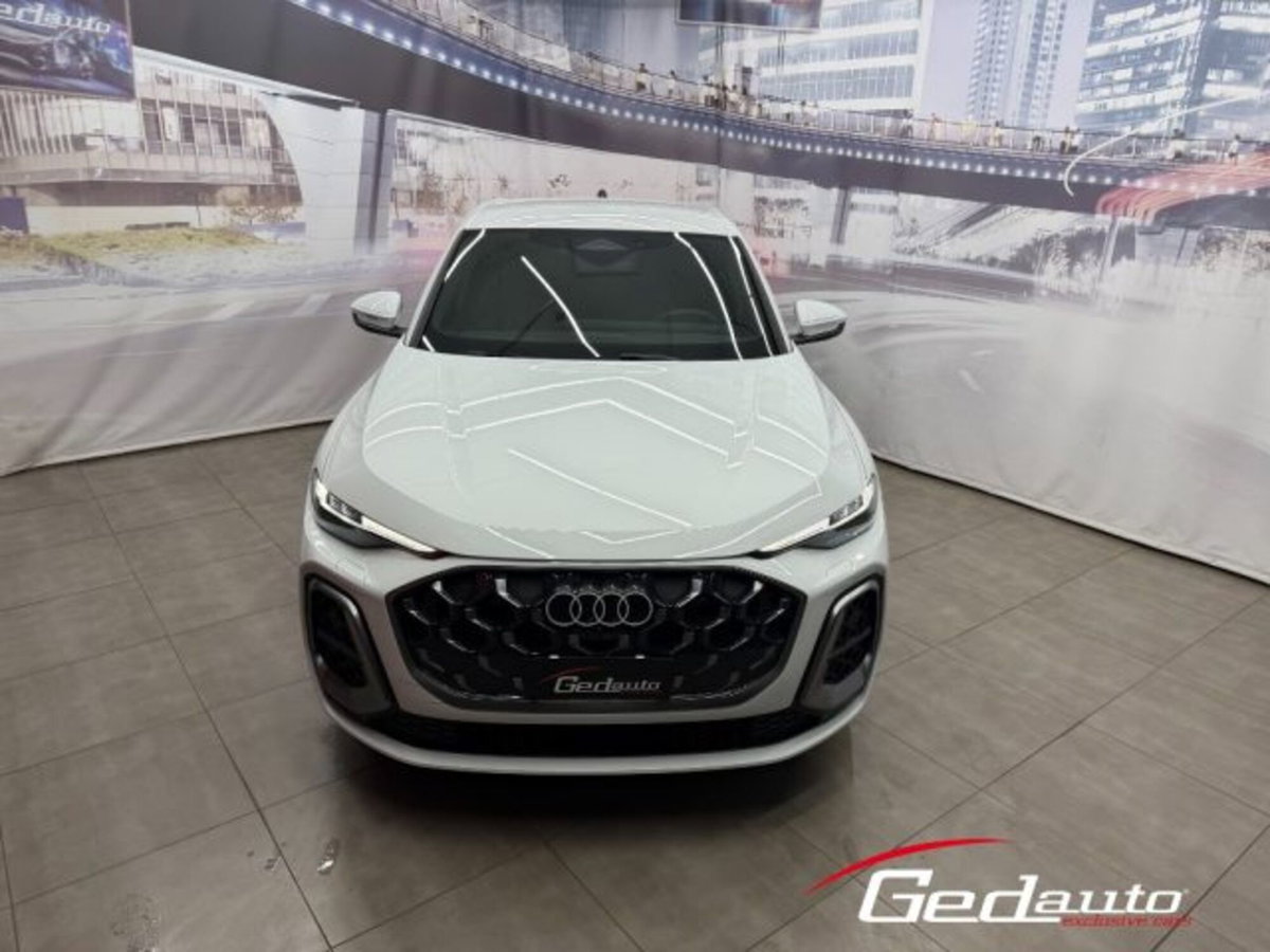Audi Q5 Sportback 40 2.0 tdi mhev 12V S line Plus quattro s-tronic (2)