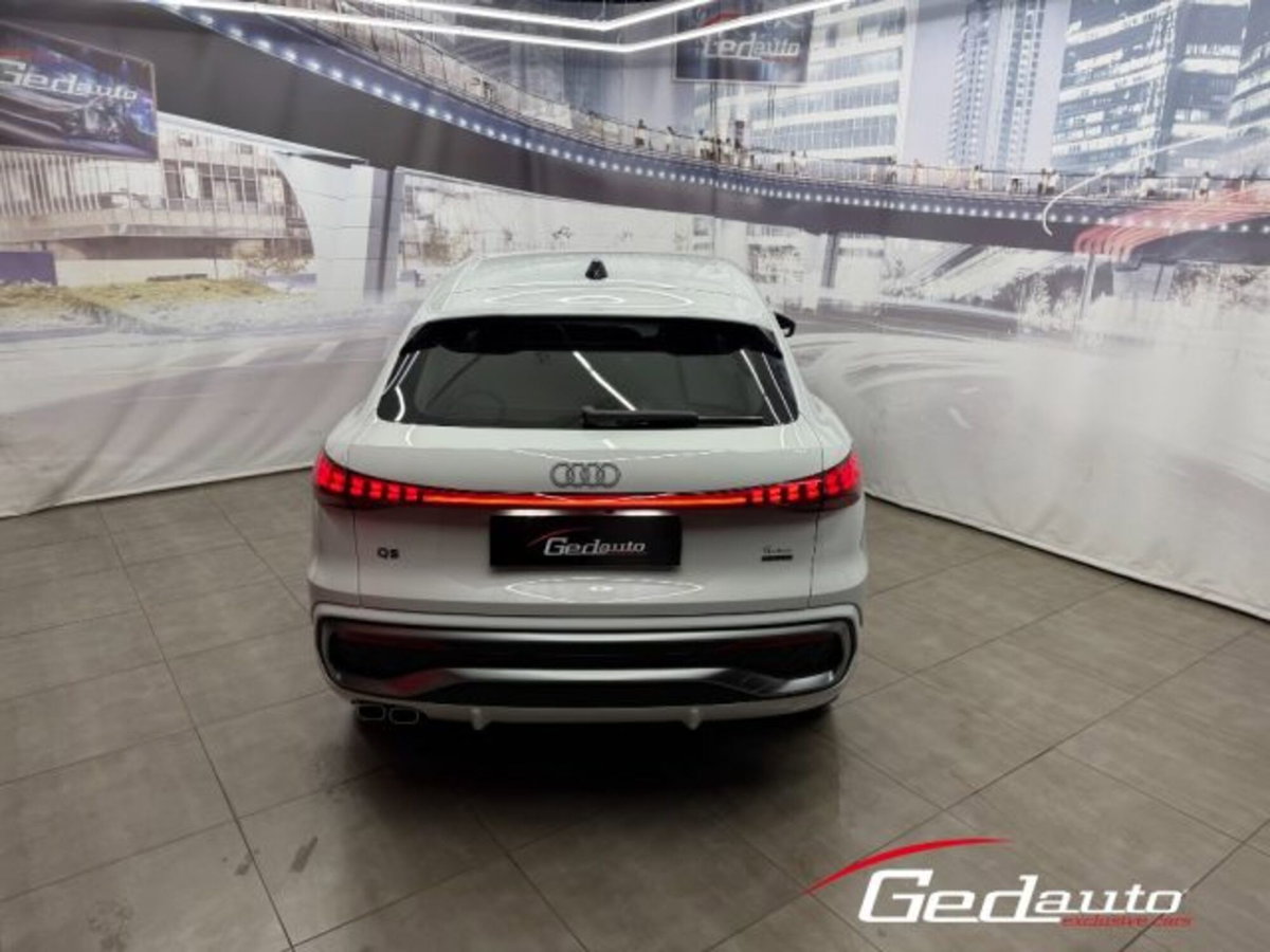 Audi Q5 Sportback 40 2.0 tdi mhev 12V S line Plus quattro s-tronic (6)