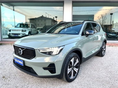 Volvo XC40 T5 Recharge Plug-in Hybrid automatico Plus Dark (2)