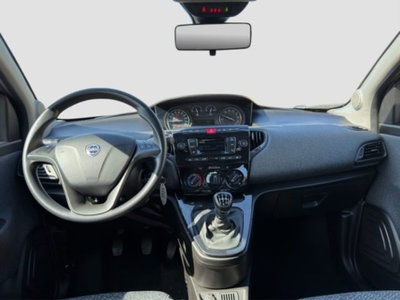 Lancia Ypsilon 1.0 FireFly 5 porte S&S Hybrid Silver Plus (12)