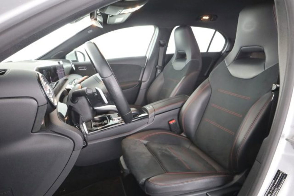 Mercedes-Benz Classe A 220 Automatic 4Matic Premium (2)