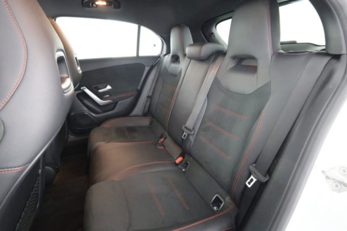 Mercedes-Benz Classe A 220 Automatic 4Matic Premium (3)