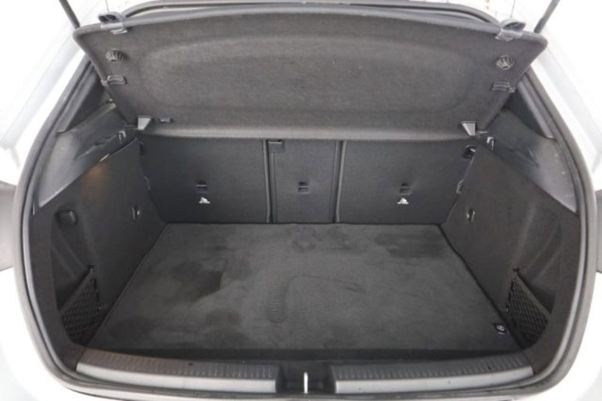 Mercedes-Benz Classe A 220 Automatic 4Matic Premium (6)