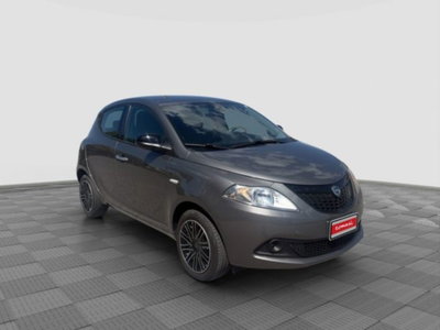 Lancia Ypsilon 1.0 FireFly 5 porte S&S Hybrid Silver Plus (7)