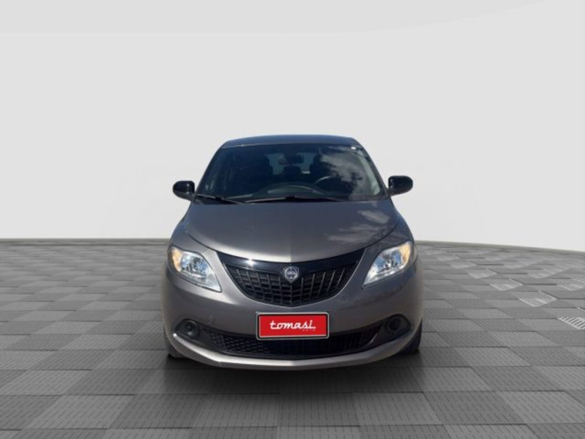 Lancia Ypsilon 1.0 FireFly 5 porte S&S Hybrid Ecochic Silver (8)