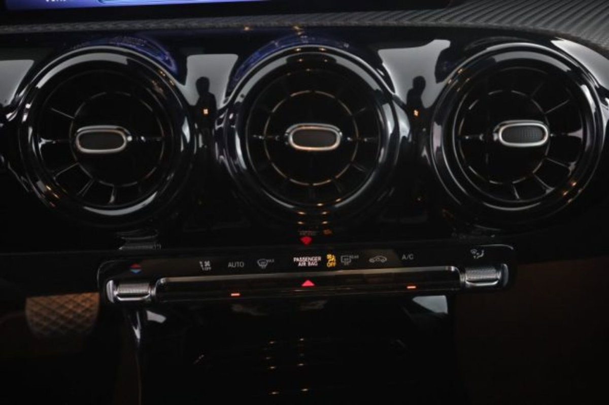 Mercedes-Benz Classe A 180 Automatic Executive (11)